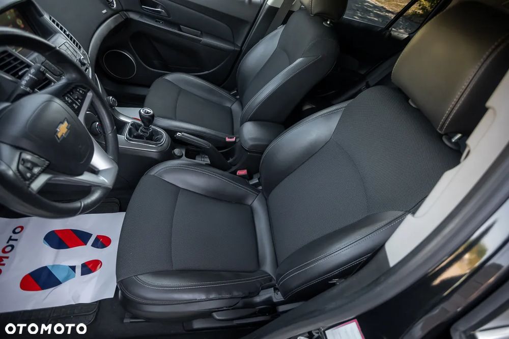 Chevrolet Cruze - 16