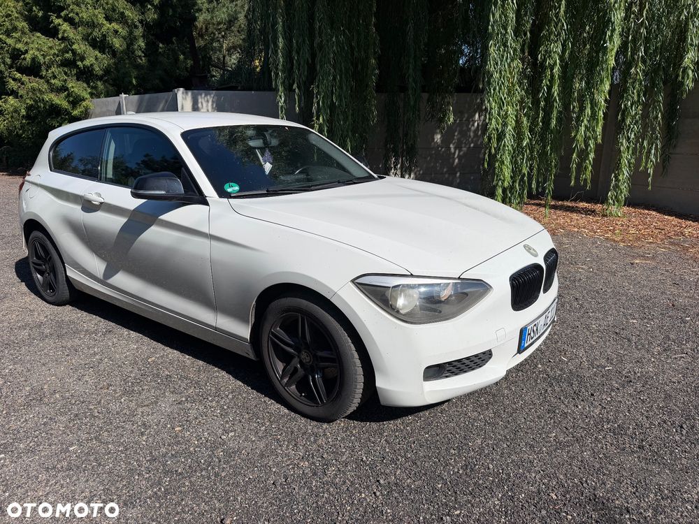 BMW Seria 1 114i - 3