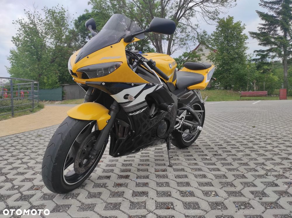 Yamaha YZF - 2