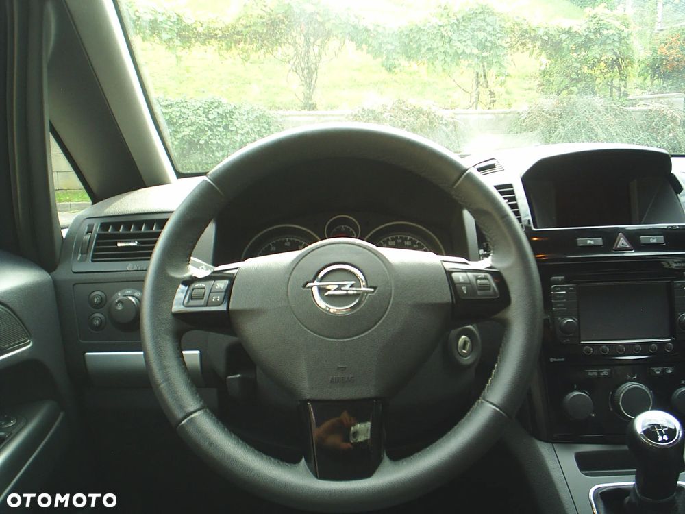 Opel Zafira 1.8 Design Edition - 11
