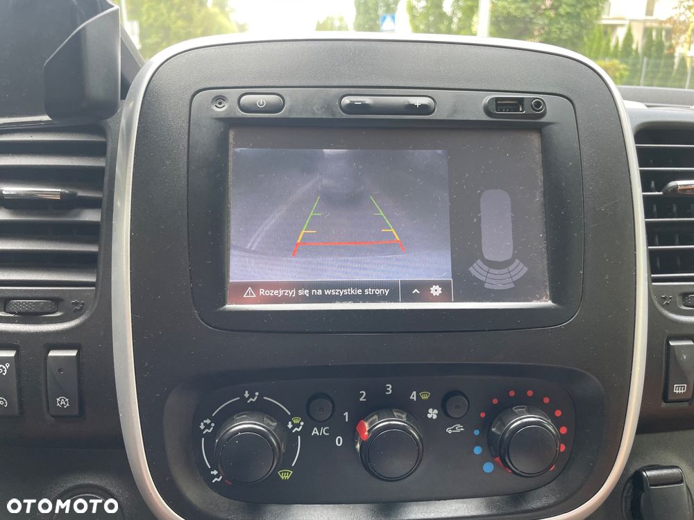 Renault Trafic - 16
