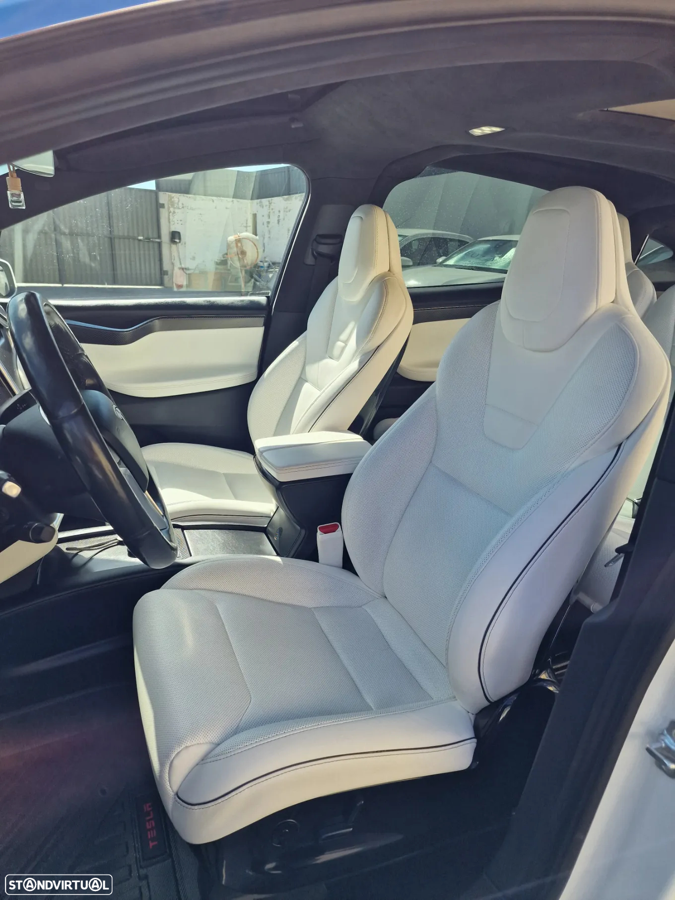 Tesla Model X P100D - 16