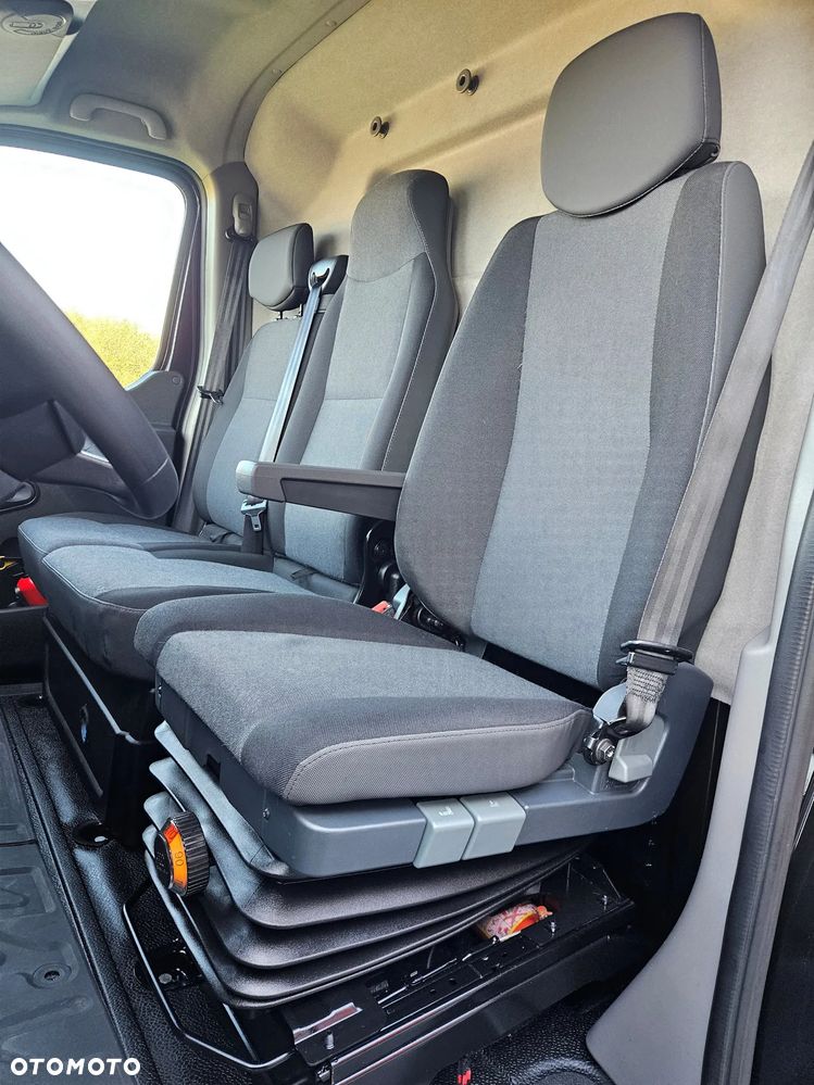 Renault Master L2H2 2.3dCi 136KM - 9