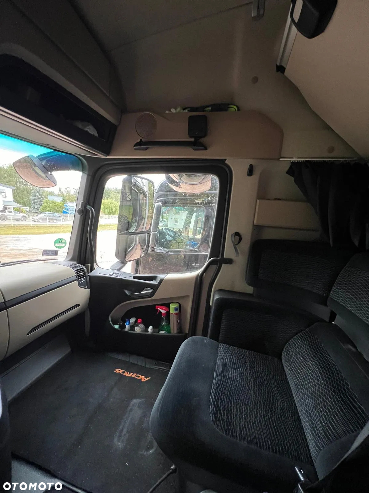 Mercedes-Benz Actros - 9