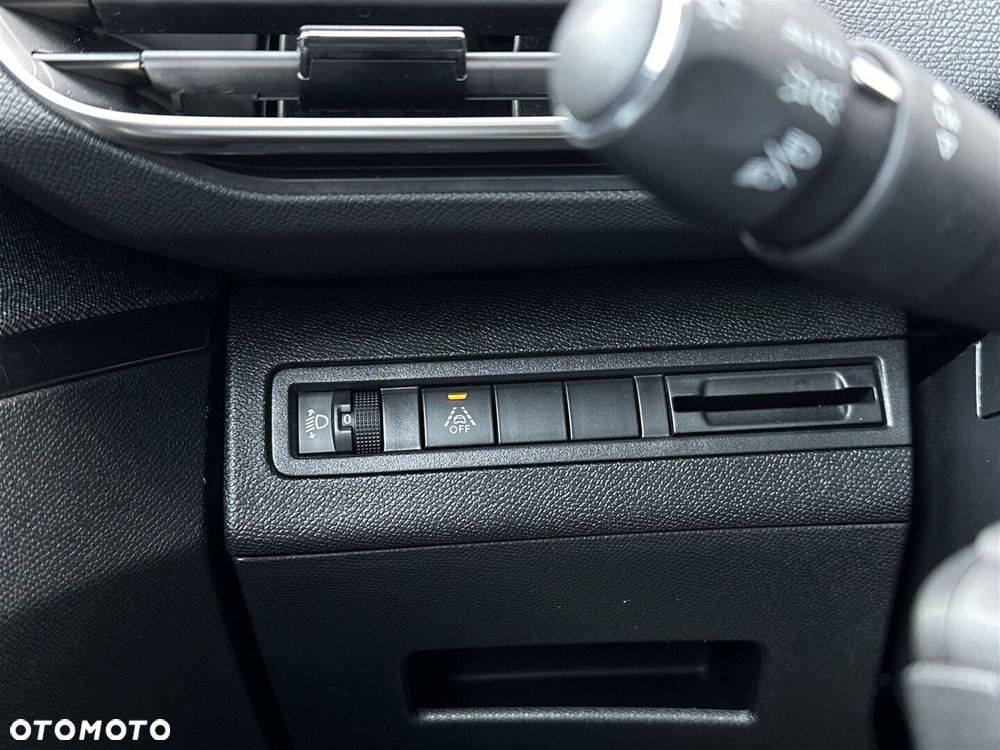 Peugeot 3008 1.5 BlueHDi Allure S&S EAT8 - 18