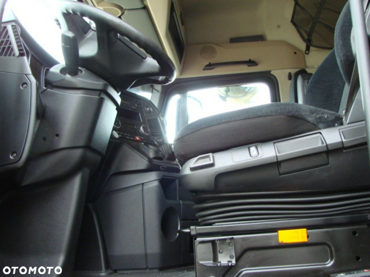 Mercedes-Benz Actros - 9