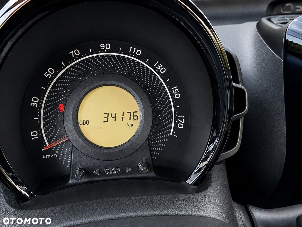Toyota Aygo x.shift x-play connect - 7