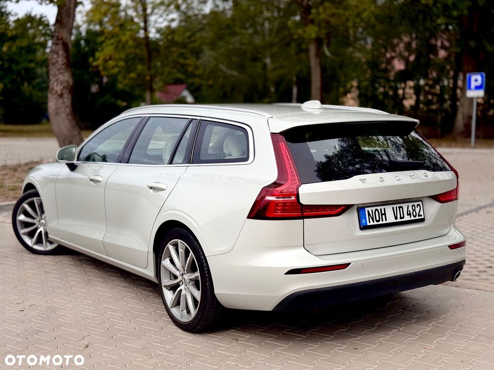 Volvo V60 D3 Momentum Pro - 4