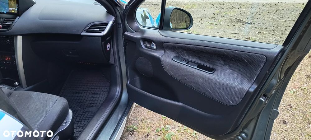Peugeot 207 1.6 HDi 16V Sporty - 30