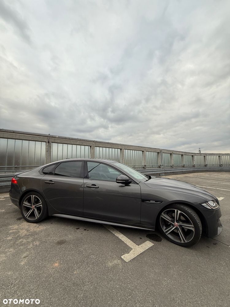 Jaguar XF 2.0 i4D R-Sport - 16