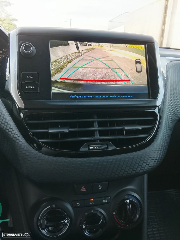 Peugeot 208 1.6 BlueHDi Style - 12