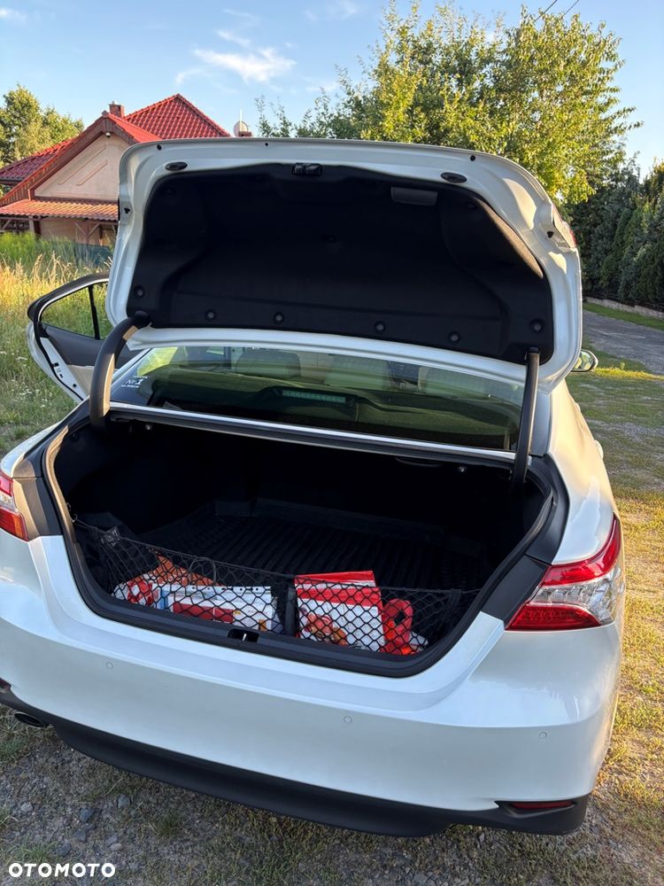 Toyota Camry 2.5 Hybrid Executive CVT - 9