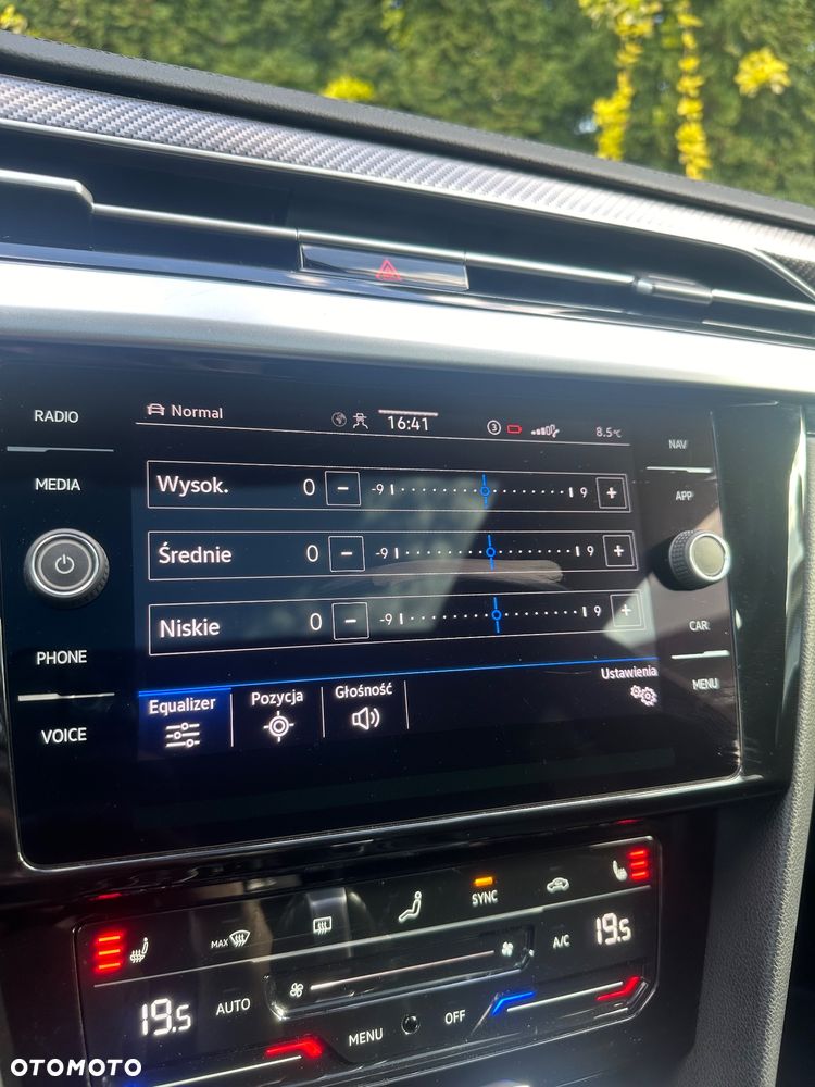 Volkswagen Arteon 2.0 TSI DSG R-Line - 29