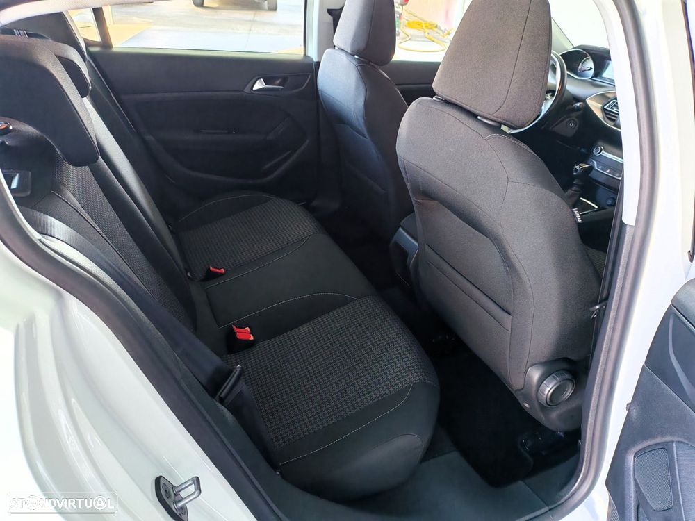 Peugeot 308 1.5 BlueHDi Style - 12