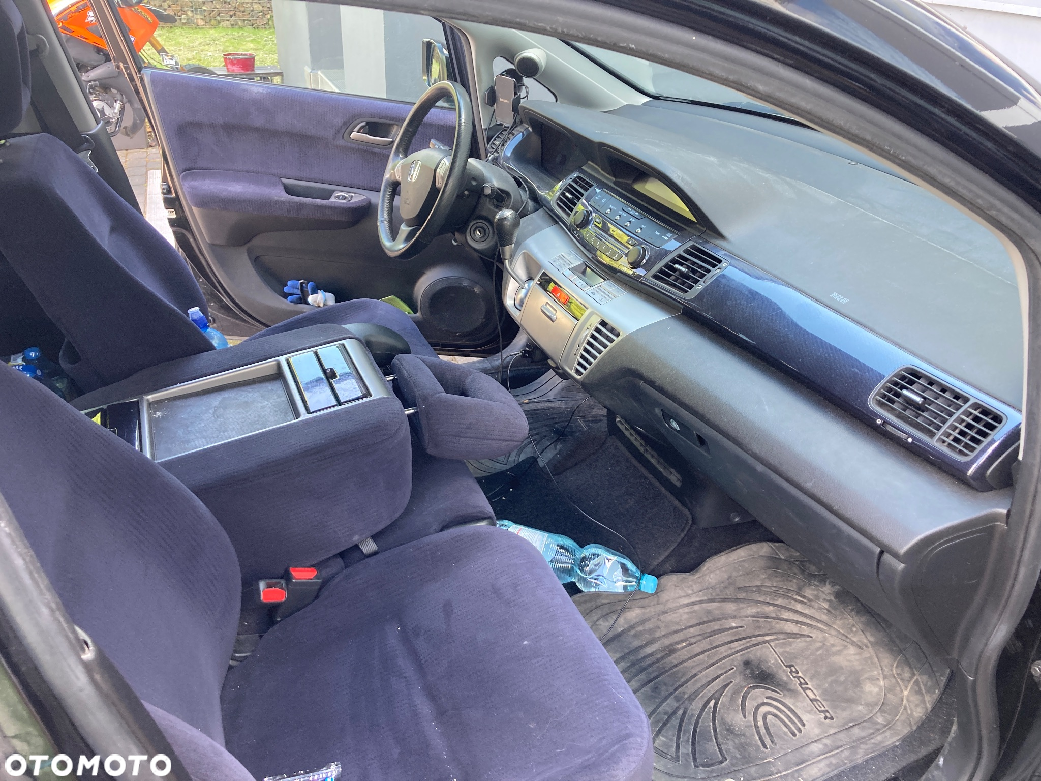 Honda FR-V - 11