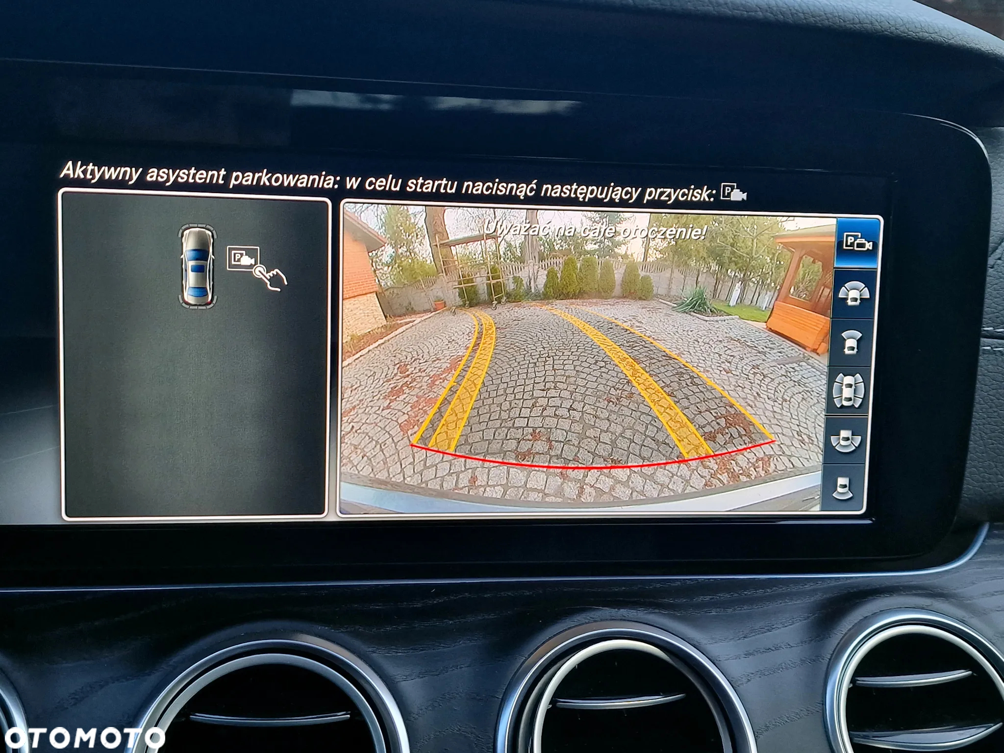 Mercedes-Benz Klasa E 220 d 4-Matic 9G-TRONIC - 25