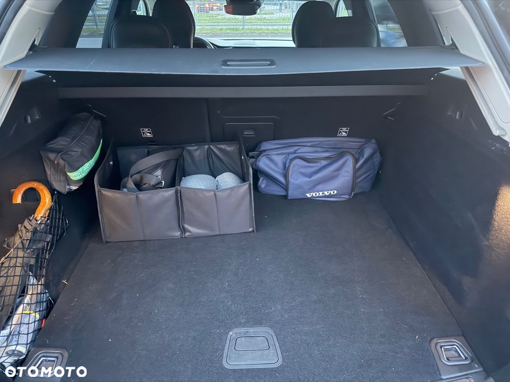 Volvo XC 60 B4 B Momentum - 10