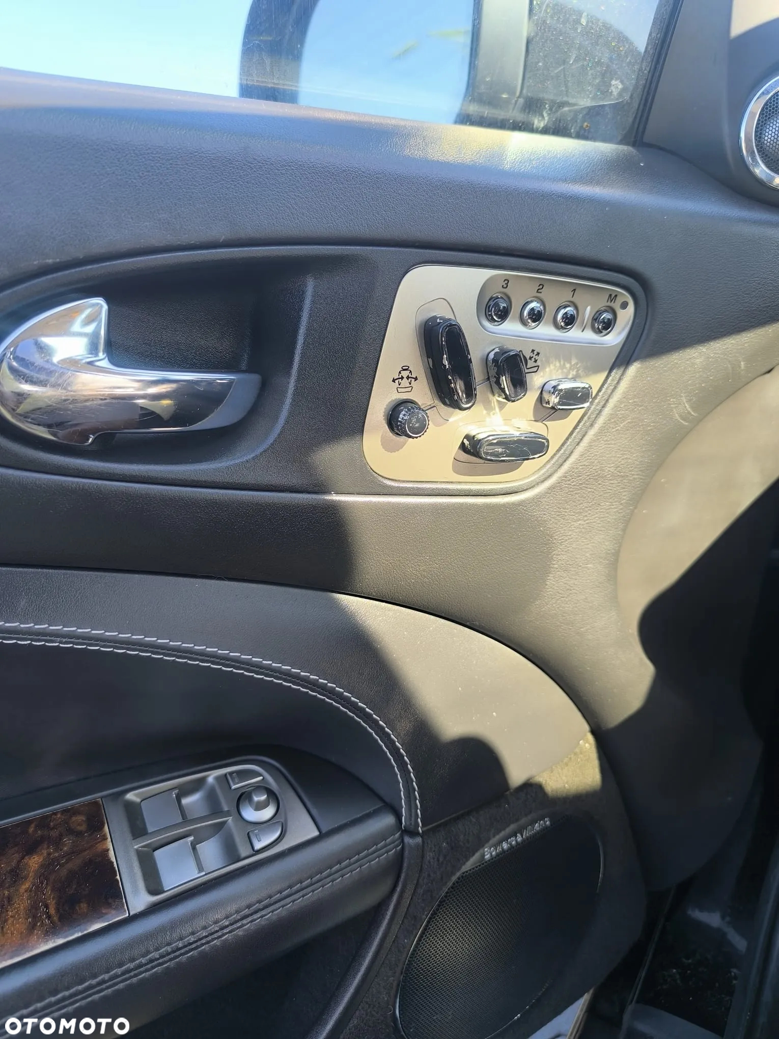 Jaguar XK 5.0 Coupe - 13
