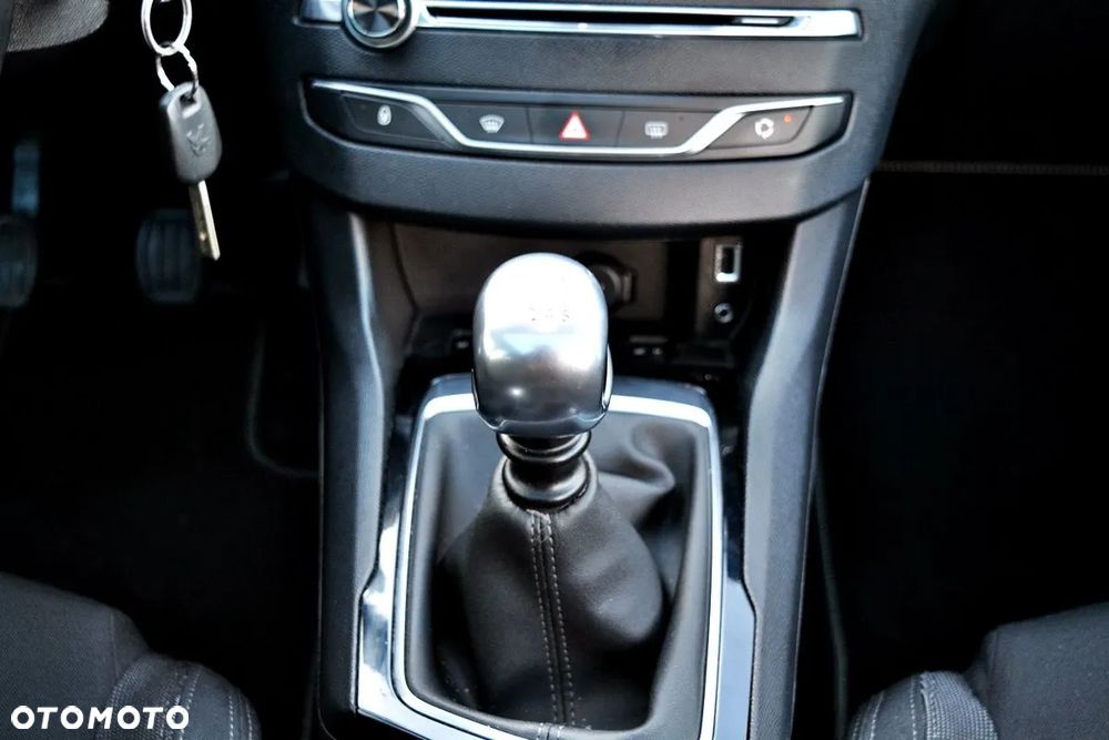 Peugeot 308 1.6 BlueHDi Business Line S&S - 30