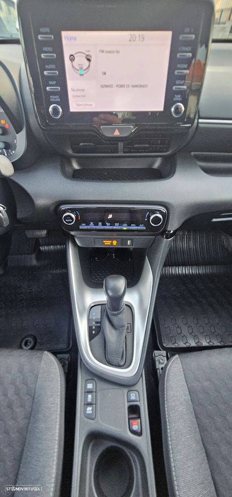 Toyota Yaris 1.5 HDF Comfort Plus - 14