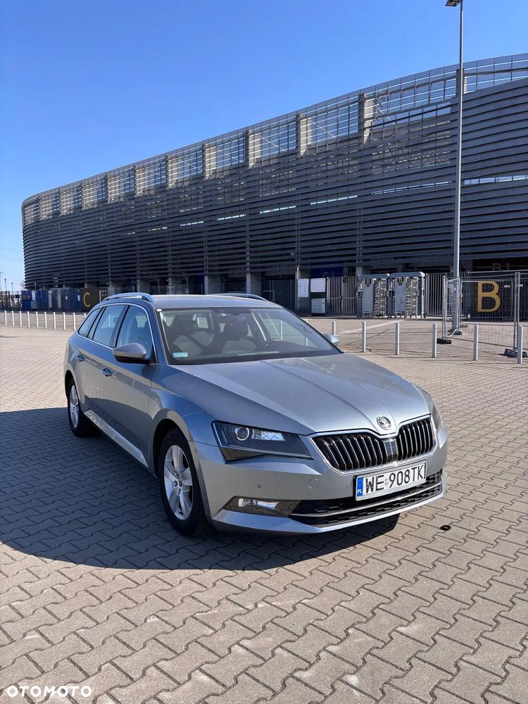 Skoda Superb 2.0 TDI Ambition - 2