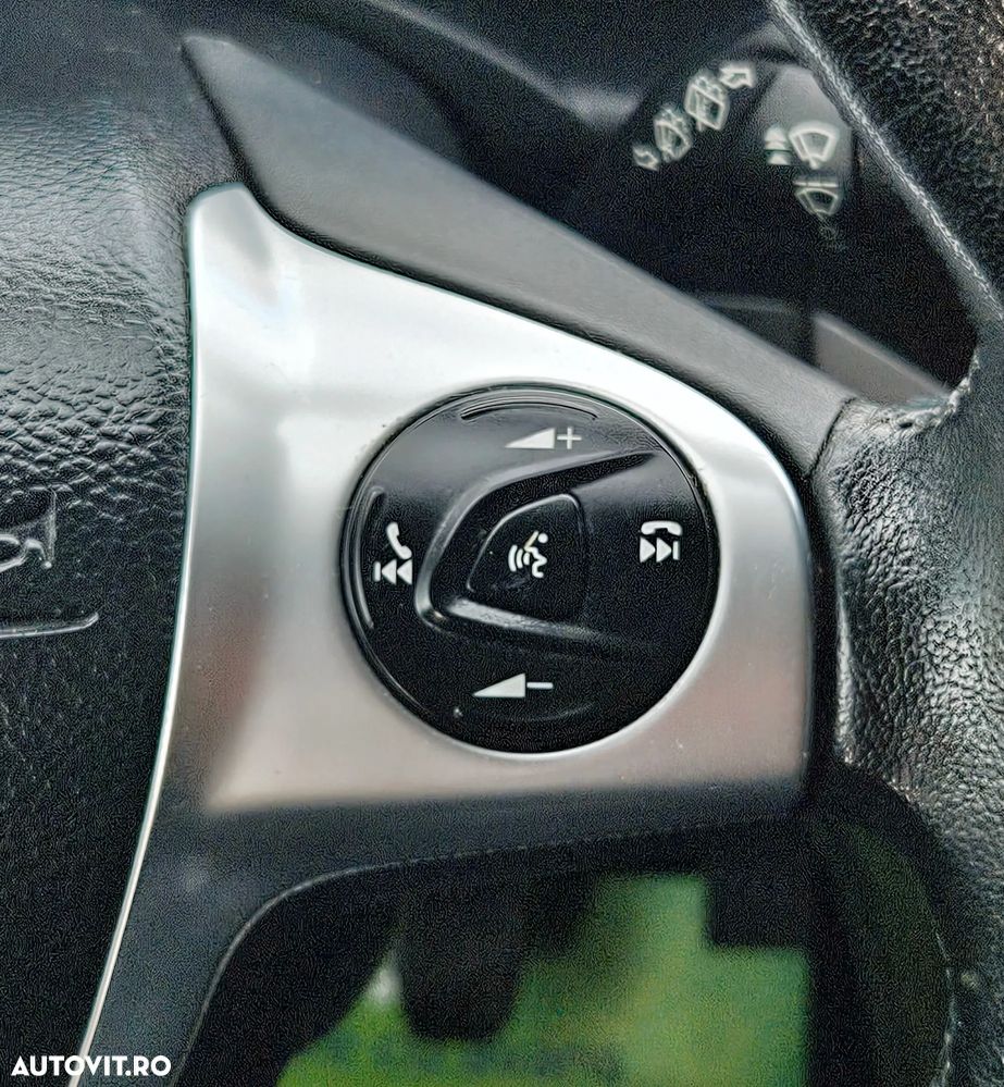 Ford Kuga - 22