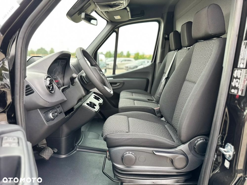 Mercedes-Benz SPrinter - 14
