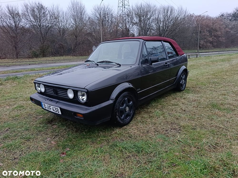 Volkswagen Golf - 1