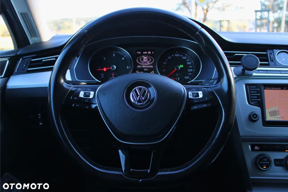 Volkswagen Passat 2.0 TDI (BlueMotion Technology) DSG Comfortline - 22