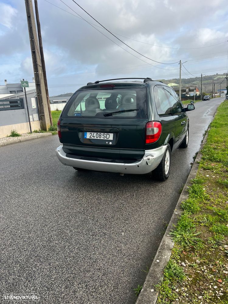 Chrysler Voyager 2.5 CRD LX - 4