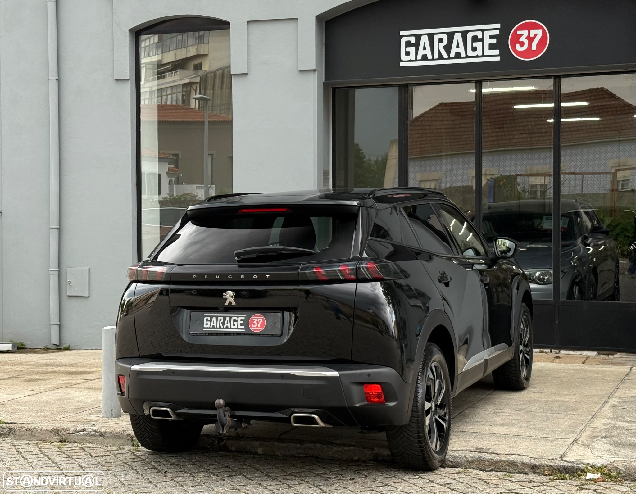 Peugeot 2008 1.2 PureTech Allure - 8