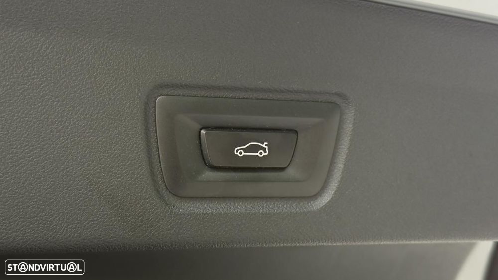 BMW i4 eDrive40 - 16