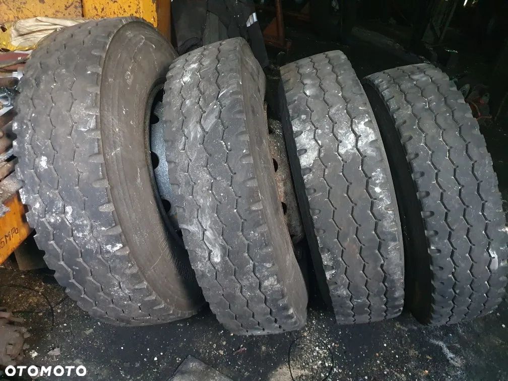 4 Opony Bridgestone 11R22,5 z felgami - 1