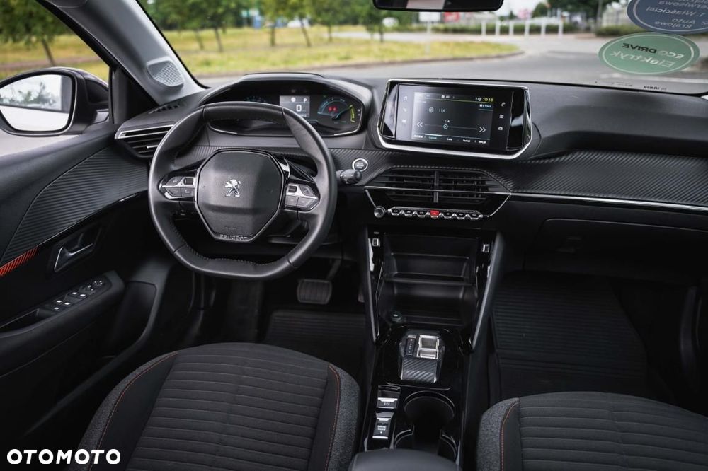 Peugeot 208 - 4