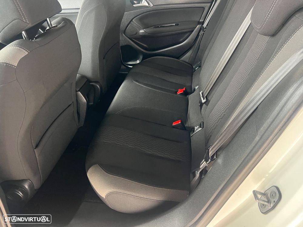 Peugeot 308 PureTech 110 Stop & Start Style - 16