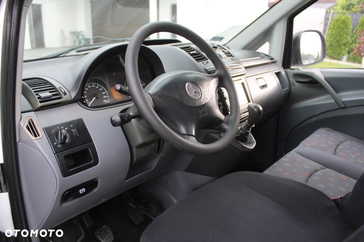 Mercedes-Benz VITO 109 / 2,2 CDI_ŁADNY_ZERO RDZY_2009 Rok_KLIMATYZACJA_DOKA_DUBEL_ZAREJESTROWANY_ - 8