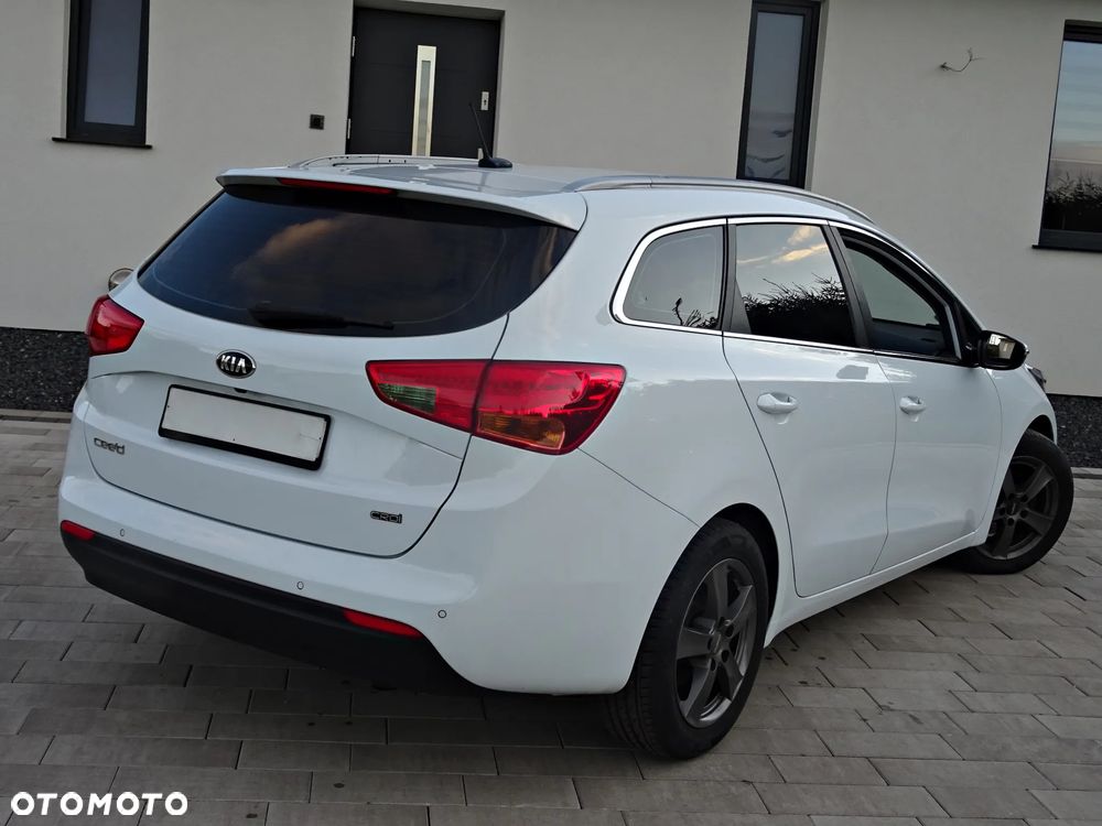 Kia Ceed - 25