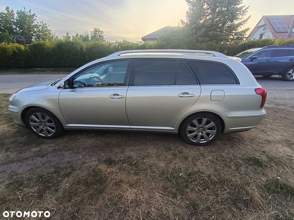 Toyota Avensis 2.0 D-4D - 7