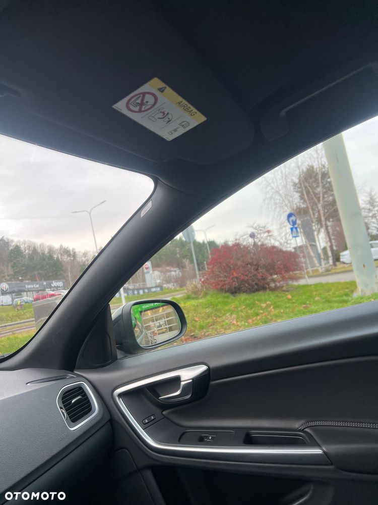Volvo V60 D3 Momentum Core - 14