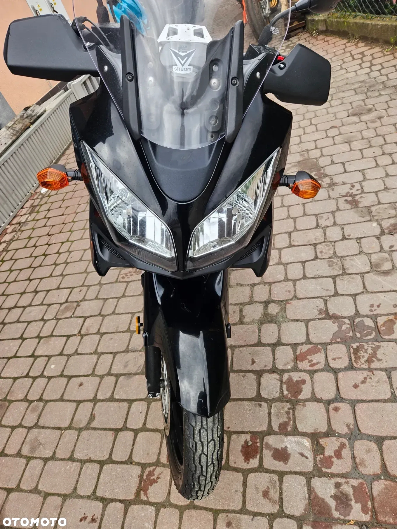 Suzuki DL - 12