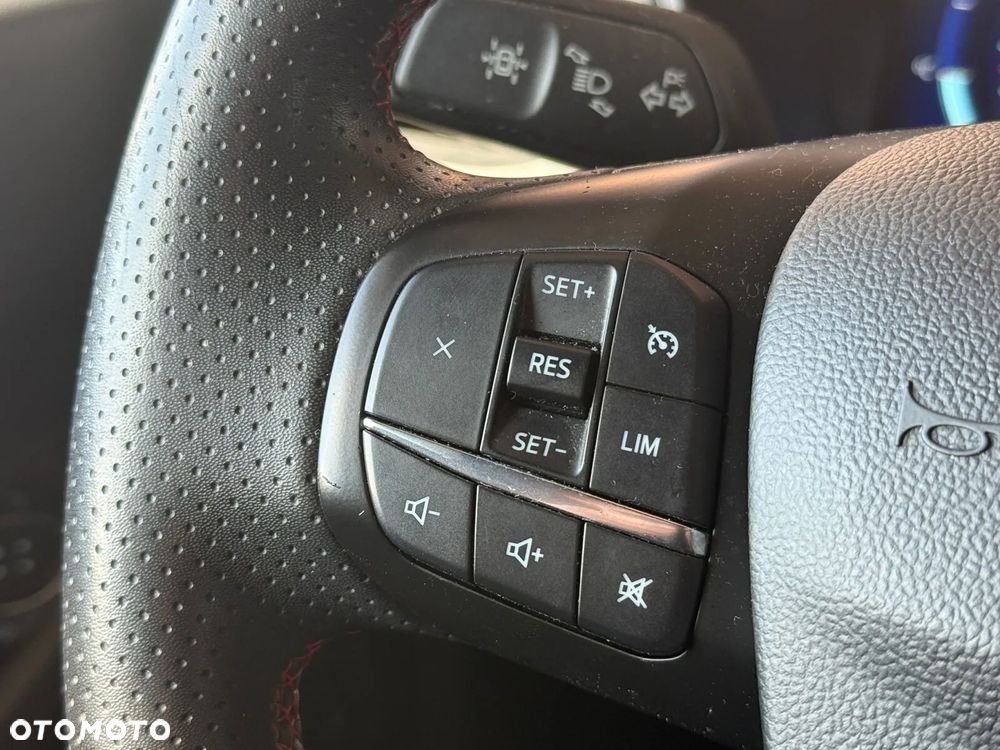 Ford Kuga 1.5 EcoBoost FWD ST-Line - 17