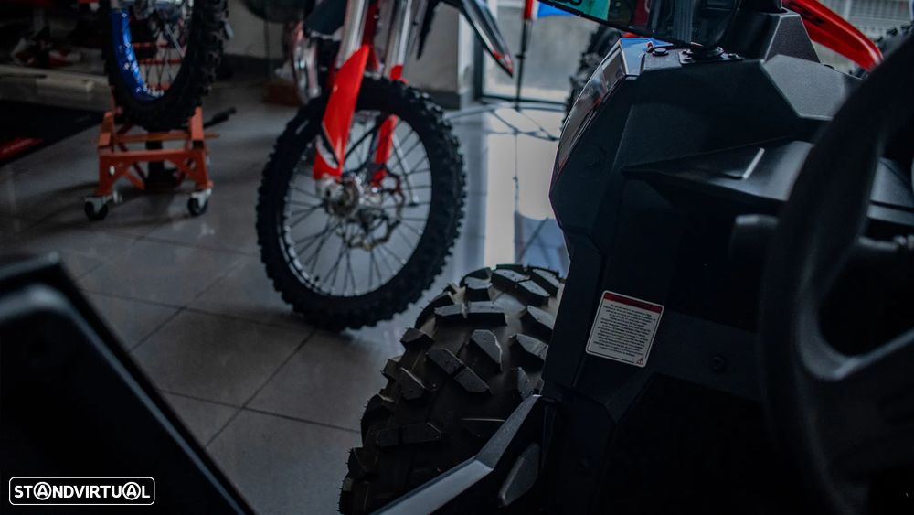 Polaris RZR RS1 - 12