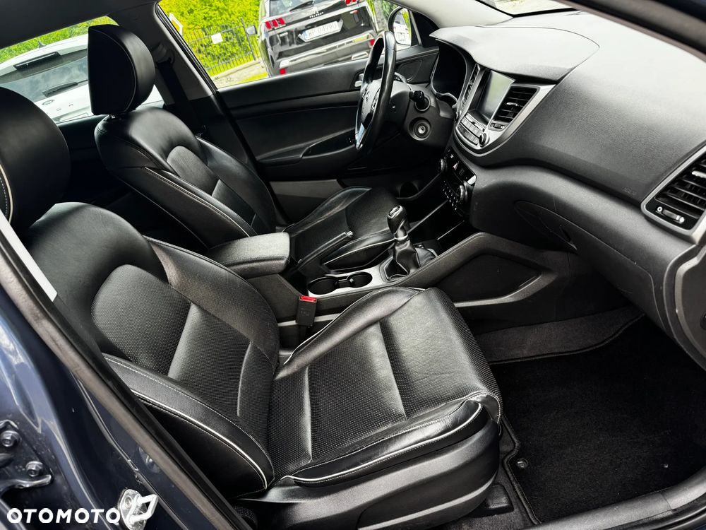 Hyundai Tucson 1.7 CRDI BlueDrive Style 2WD - 18