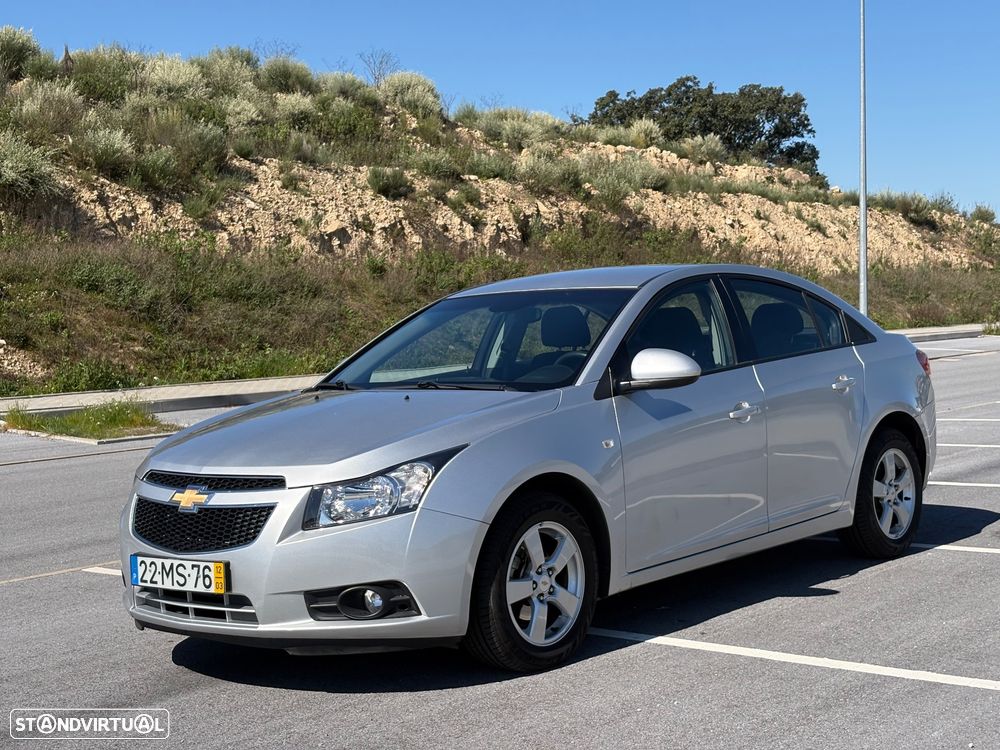 Chevrolet Cruze 1.6 LS - 1