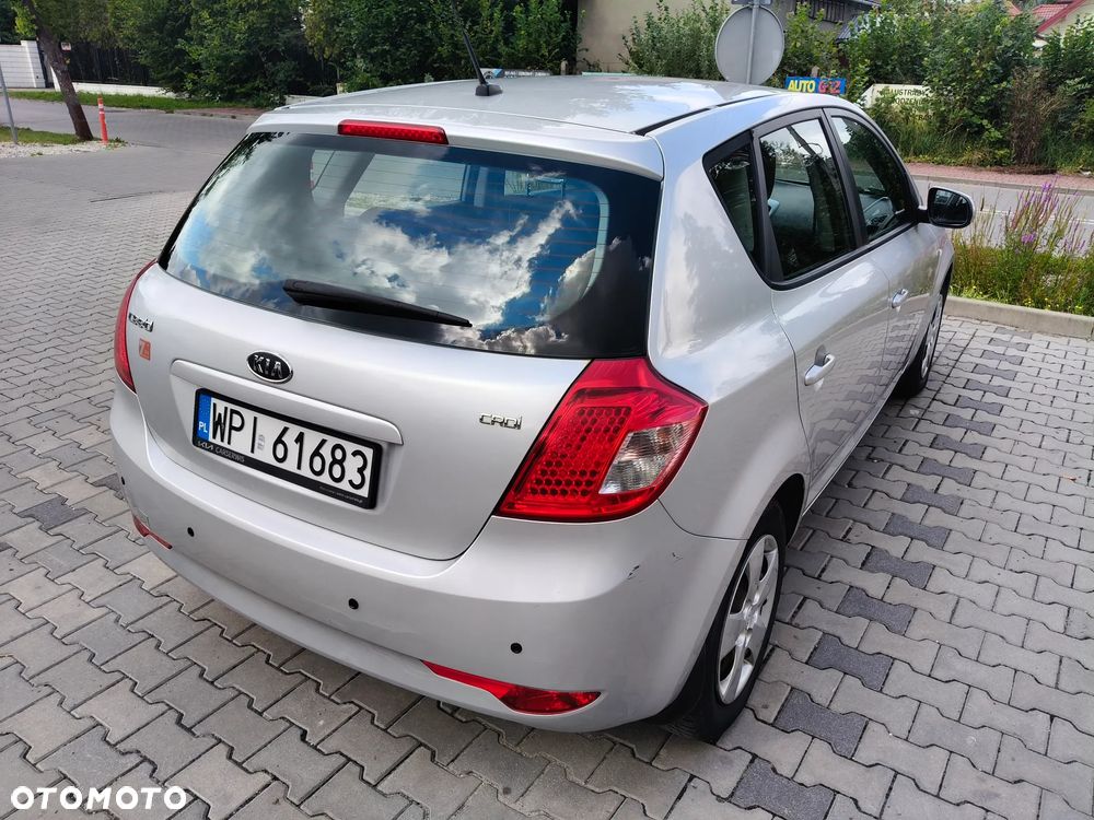 Kia Ceed 1.6 Crdi M - 10