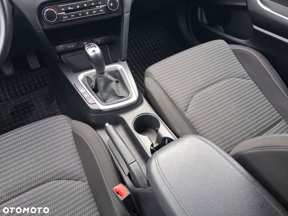 Kia Ceed - 15