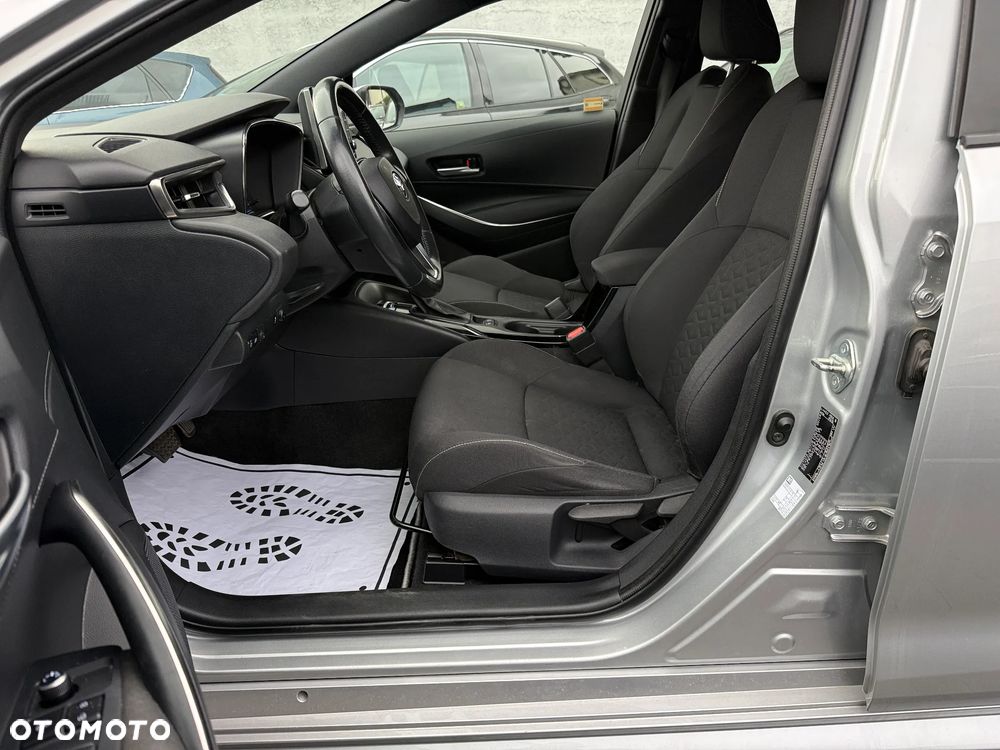 Toyota Corolla 1.8 Hybrid Comfort - 17