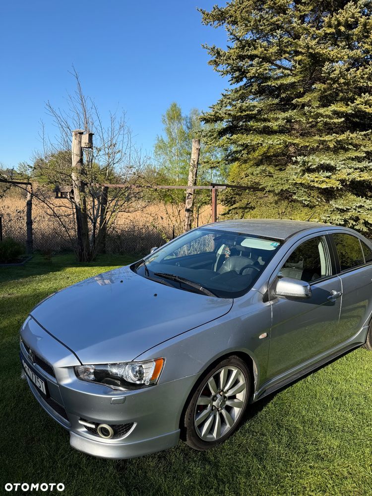 Mitsubishi Lancer - 2