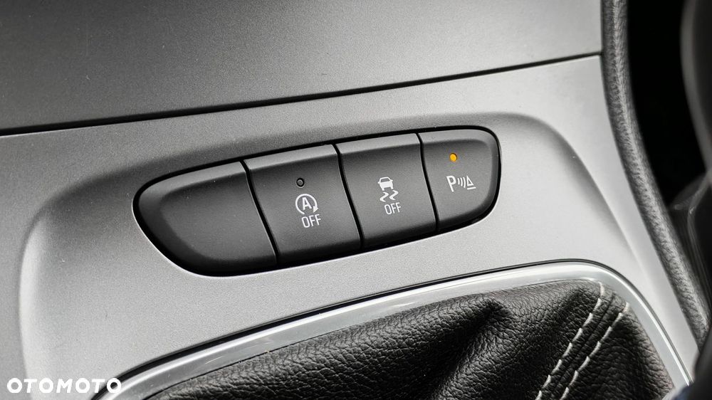 Opel Astra 1.4 Turbo Innovation - 33