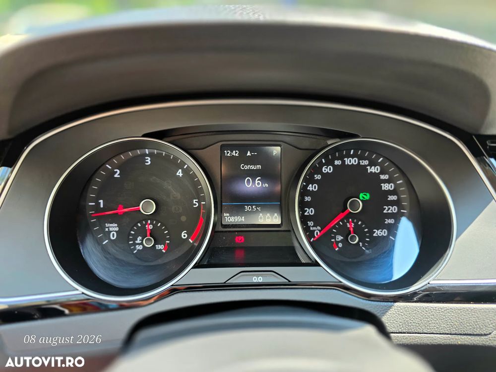 Volkswagen Passat 2.0 TDI DSG Highline - 5